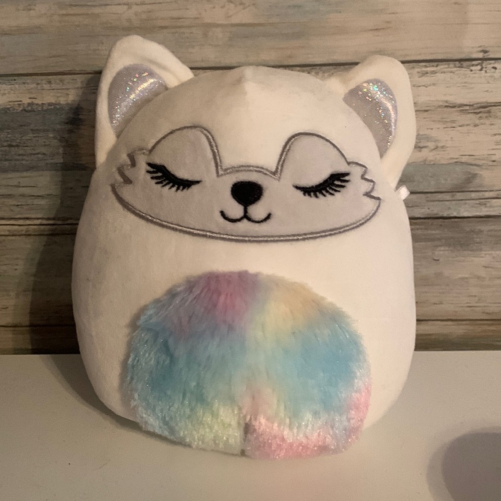 Arctic fox squish mellow